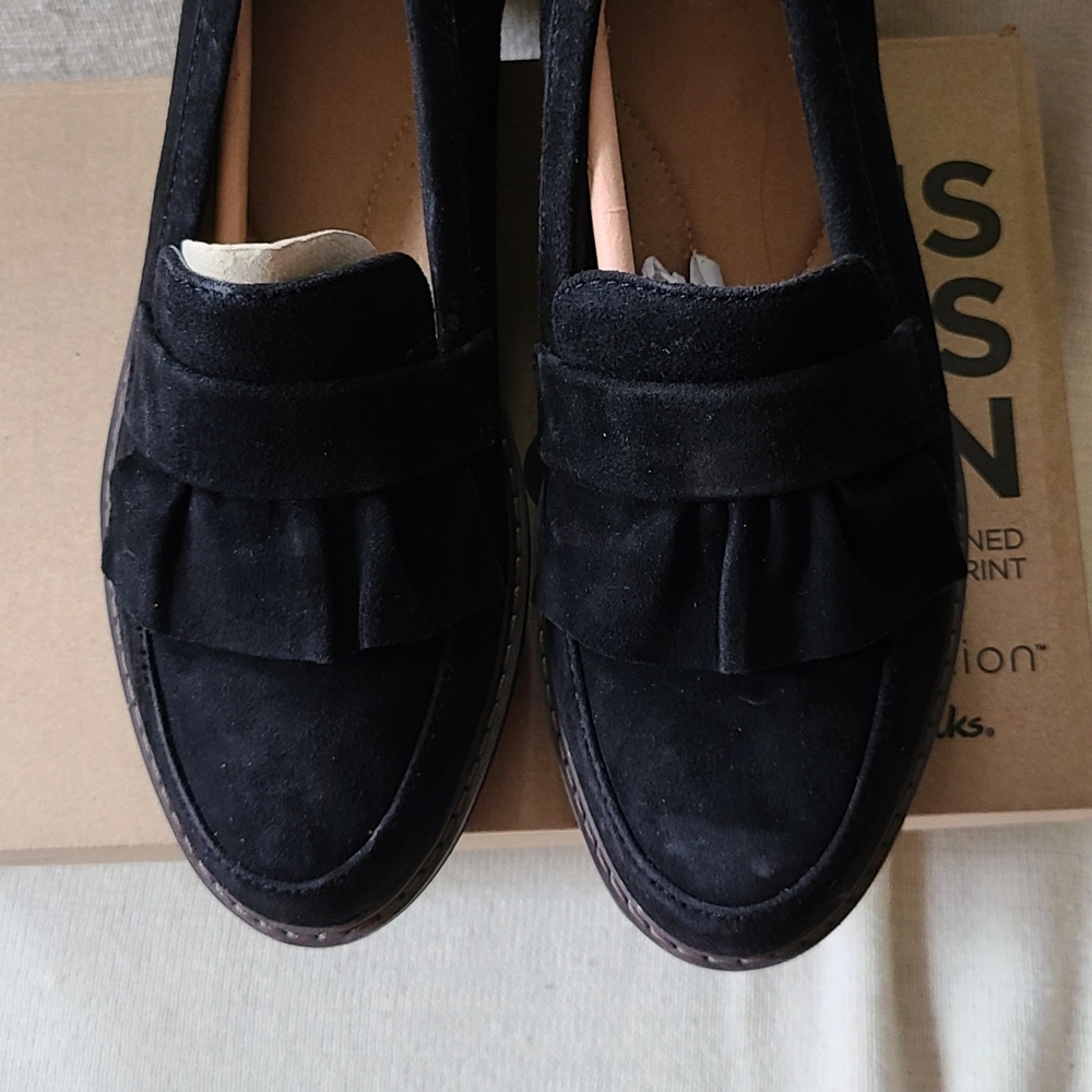 New Clarks Airabell Black Suede Slipon Platform Loafers